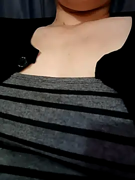 Snapshot of Sexy_ass1313 chatting on 11-06-25, 02:12 Sexy ass1313 online show from 11-06-25, 02:12