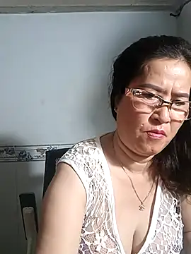 Snapshot of phnz chatting on 02-15-25, 09:59 phnz online show from 02-15-25, 09:59