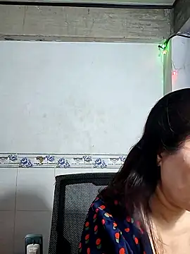 Snapshot of phnz chatting on 11-15-25, 07:49 phnz online show from 11-15-25, 07:49