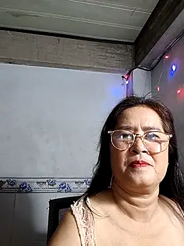 Snapshot of phnz chatting on 11-23-25, 01:33 phnz online show from 11-23-25, 01:33