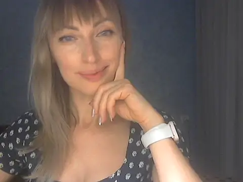 Snapshot of EffectMaya chatting on 01-17-26, 05:05 EffectMaya online show from 01-17-26, 05:05