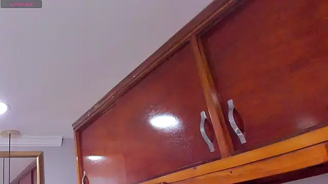 Snapshot of Emma-Conti chatting on 12-27-24, 12:01 Emma-Conti online show from 12-27-24, 12:01