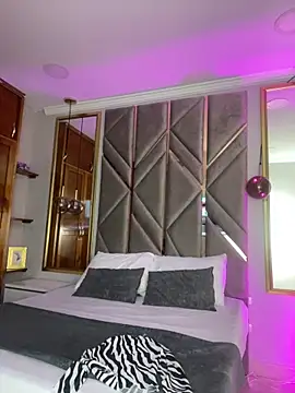 Snapshot of Emma-Conti chatting on 03-20-25, 12:11 Emma-Conti online show from 03-20-25, 12:11