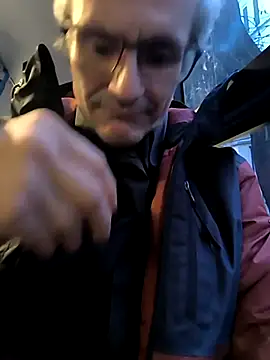 Snapshot of Zed0l1Mod chatting on 02-25-25, 04:21 Zed0l1Mod online show from 02-25-25, 04:21