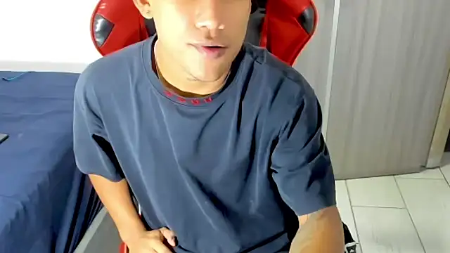 Snapshot of Backsex_boy chatting on 02-24-26, 03:15 Backsex boy online show from 02-24-26, 03:15