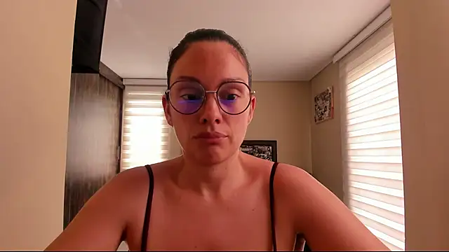 Snapshot of anabel_025 chatting on 05-20-26, 04:24 anabel 025 online show from 05-20-26, 04:24
