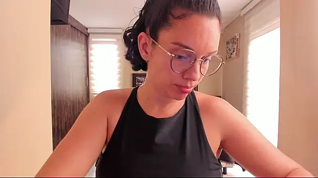Snapshot of anabel_025 chatting on 05-21-26, 07:43 anabel 025 online show from 05-21-26, 07:43