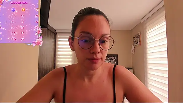 Snapshot of anabel_025 chatting on 05-30-26, 04:48 anabel 025 online show from 05-30-26, 04:48