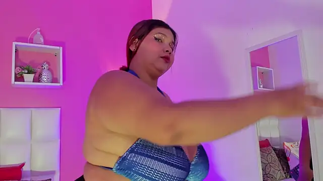 Snapshot of Alanna_hot3 chatting on 06-22-26, 11:51 Alanna hot3 online show from 06-22-26, 11:51
