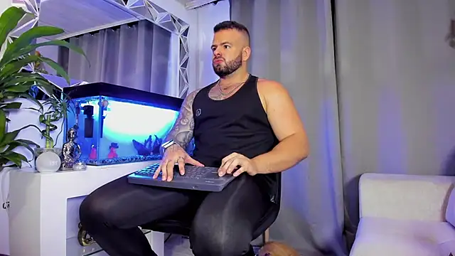 Johnnygrayson1 online show from 01-03-25, 12:22