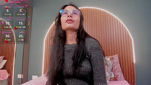 NayeCloud online show from 11-16-25, 03:34