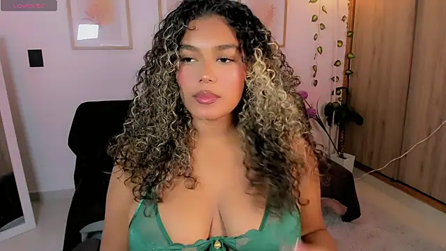Snapshot of aleja_montiel__ chatting on 05-07-26, 09:31 aleja montiel online show from 05-07-26, 09:31