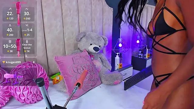 Snapshot of ShanelWest chatting on 01-26-25, 01:25 ShanelWest online show from 01-26-25, 01:25