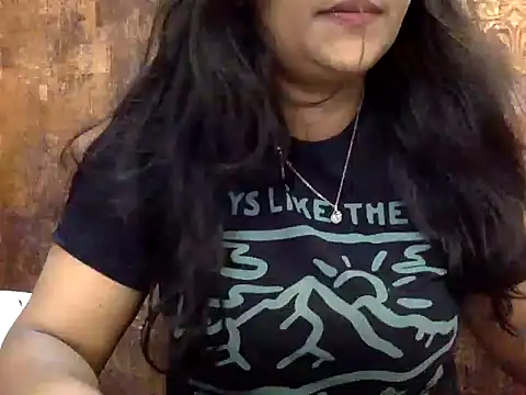 Snapshot of HaaniKaur chatting on 03-10-25, 09:21 HaaniKaur online show from 03-10-25, 09:21