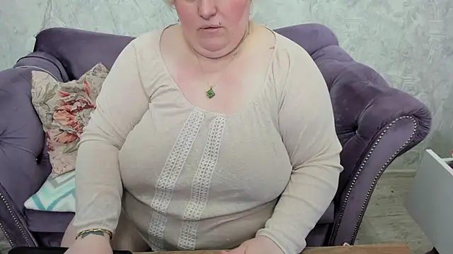 fashiona online show from 02-08-25, 02:47