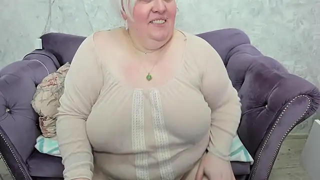 fashiona online show from 02-15-25, 06:33