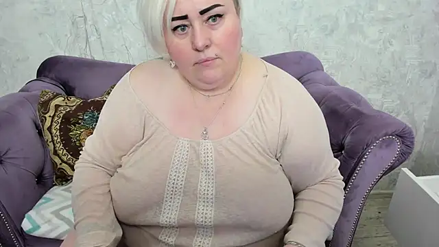 fashiona online show from 03-23-25, 03:43