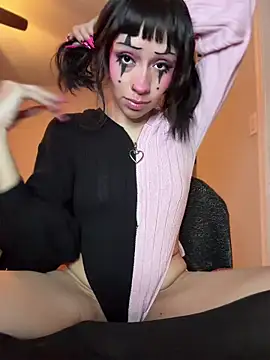 Gothbabbi online show from 04-14-26, 08:37