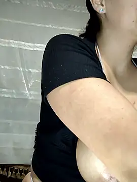 Snapshot of StephanieMarrien chatting on 01-05-26, 11:19 StephanieMarrien online show from 01-05-26, 11:19