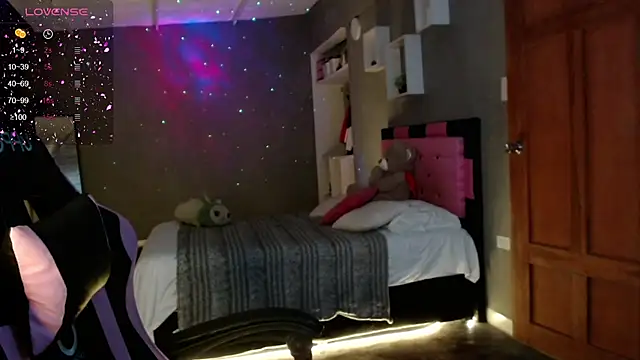 Snapshot of alexa_kei chatting on 10-10-25, 08:52 alexa kei online show from 10-10-25, 08:52