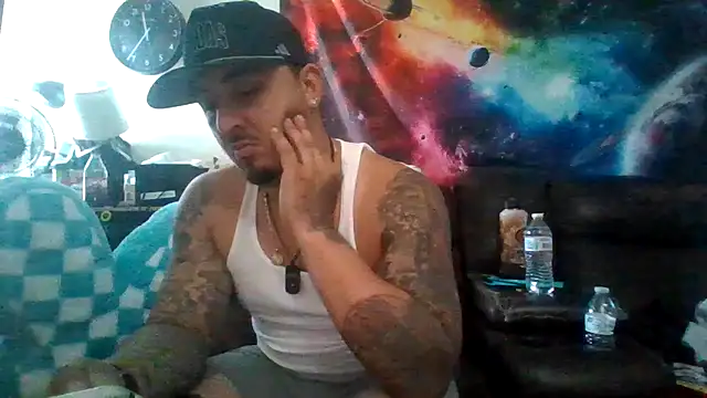 Snapshot of Antoniothedon chatting on 04-12-26, 07:41 Antoniothedon online show from 04-12-26, 07:41