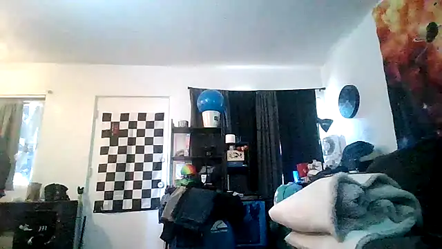 Snapshot of Antoniothedon chatting on 05-20-26, 11:44 Antoniothedon online show from 05-20-26, 11:44