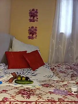 Snapshot of sexxylucia chatting on 06-18-26, 10:09 sexxylucia online show from 06-18-26, 10:09