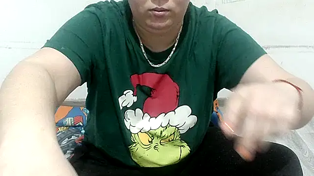 Snapshot of VixenBya chatting on 02-11-26, 04:45 VixenBya online show from 02-11-26, 04:45