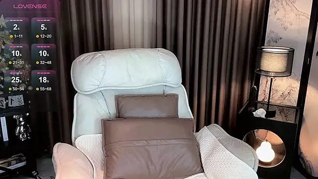 Snapshot of Yaikun0-0 chatting on 12-23-25, 01:14 Yaikun0-0 online show from 12-23-25, 01:14