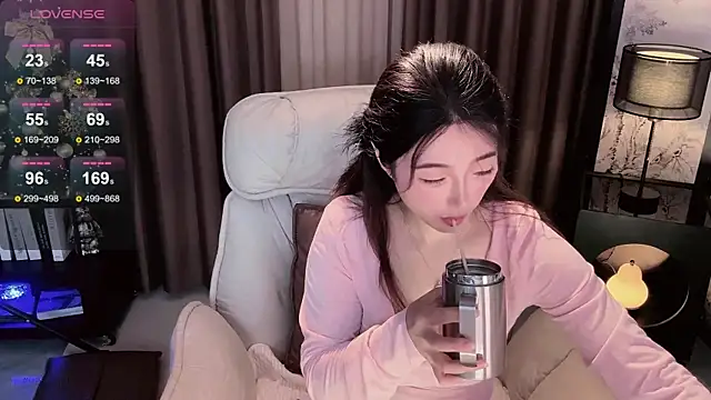 Snapshot of Yaikun0-0 chatting on 01-15-26, 01:32 Yaikun0-0 online show from 01-15-26, 01:32