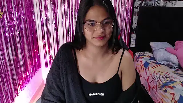 Snapshot of SweetAlmaa chatting on 06-26-26, 10:19 SweetAlmaa online show from 06-26-26, 10:19