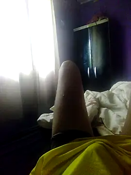 Snapshot of lorraine_alves_ferreira chatting on 11-05-25, 04:29 lorraine alves ferreira online show from 11-05-25, 04:29