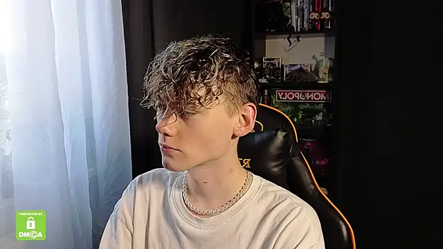 Keytaro online show from 12-15-25, 11:14