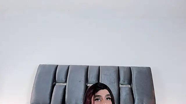 LucyGiraldo online show from 01-18-25, 02:14