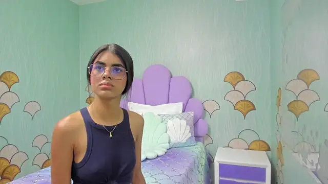 Snapshot of Isa_little4u chatting on 01-03-25, 06:57 Isa little4u online show from 01-03-25, 06:57