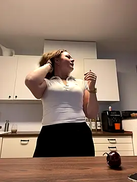 Fancy-Francy online show from 11-25-25, 01:33