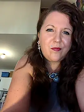 Snapshot of Candy-Desire chatting on 07-13-26, 06:00 Candy-Desire online show from 07-13-26, 06:00