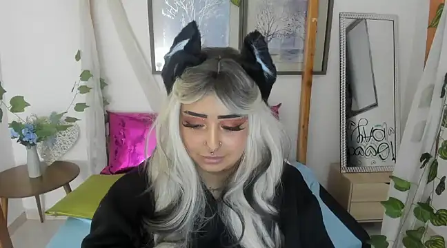 lussyevans24 online show from 02-12-25, 07:02