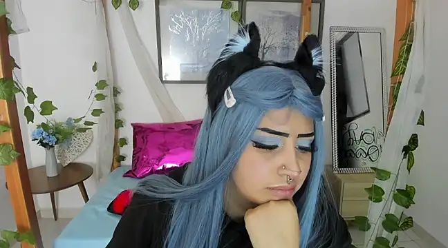 lussyevans24 online show from 02-13-25, 10:34