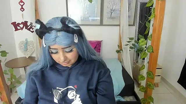 lussyevans24 online show from 03-13-25, 06:16