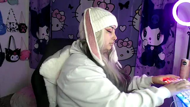 lussyevans24 online show from 09-17-25, 06:15