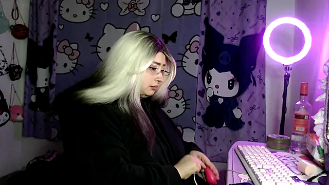 lussyevans24 online show from 04-10-26, 02:50