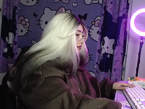 lussyevans24 online show from 05-14-26, 04:52