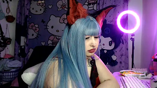 Snapshot of lussyevans24 chatting on 06-16-26, 05:21 lussyevans24 online show from 06-16-26, 05:21