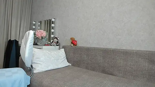 Snapshot of angelica_marquise chatting on 12-17-25, 09:04 angelica marquise online show from 12-17-25, 09:04