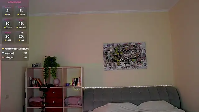 Snapshot of blondy_room chatting on 01-03-25, 11:33 blondy room online show from 01-03-25, 11:33