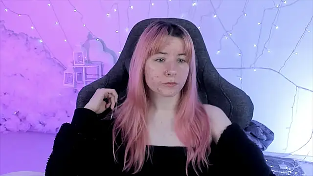 LexiWenford online show from 02-05-25, 02:51