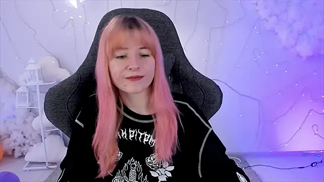 LexiWenford online show from 02-07-25, 08:55