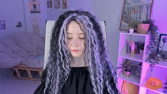 LexiWenford online show from 03-20-25, 05:46