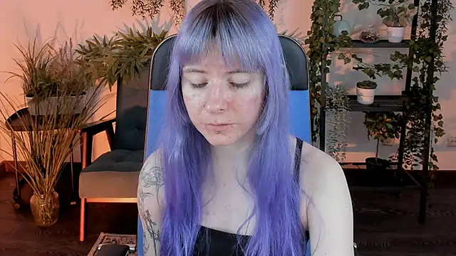 Snapshot of LexiWenford chatting on 01-09-26, 12:46 LexiWenford online show from 01-09-26, 12:46